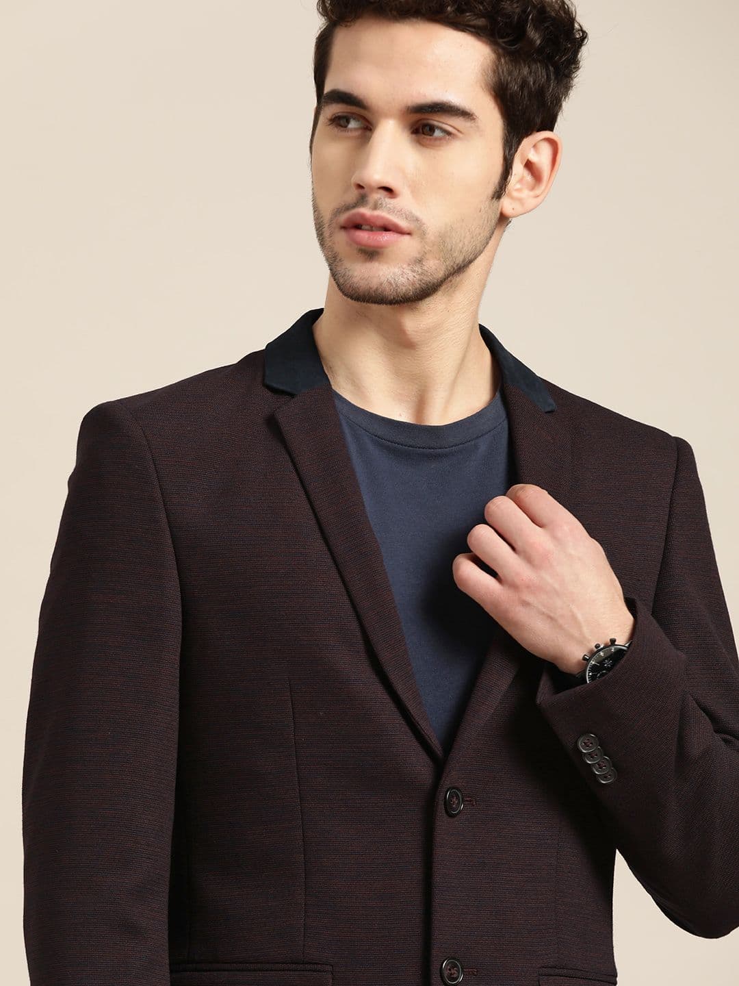 INVICTUS Men Burgundy Solid Slim Fit Single Breasted Casual Blazer - view 1