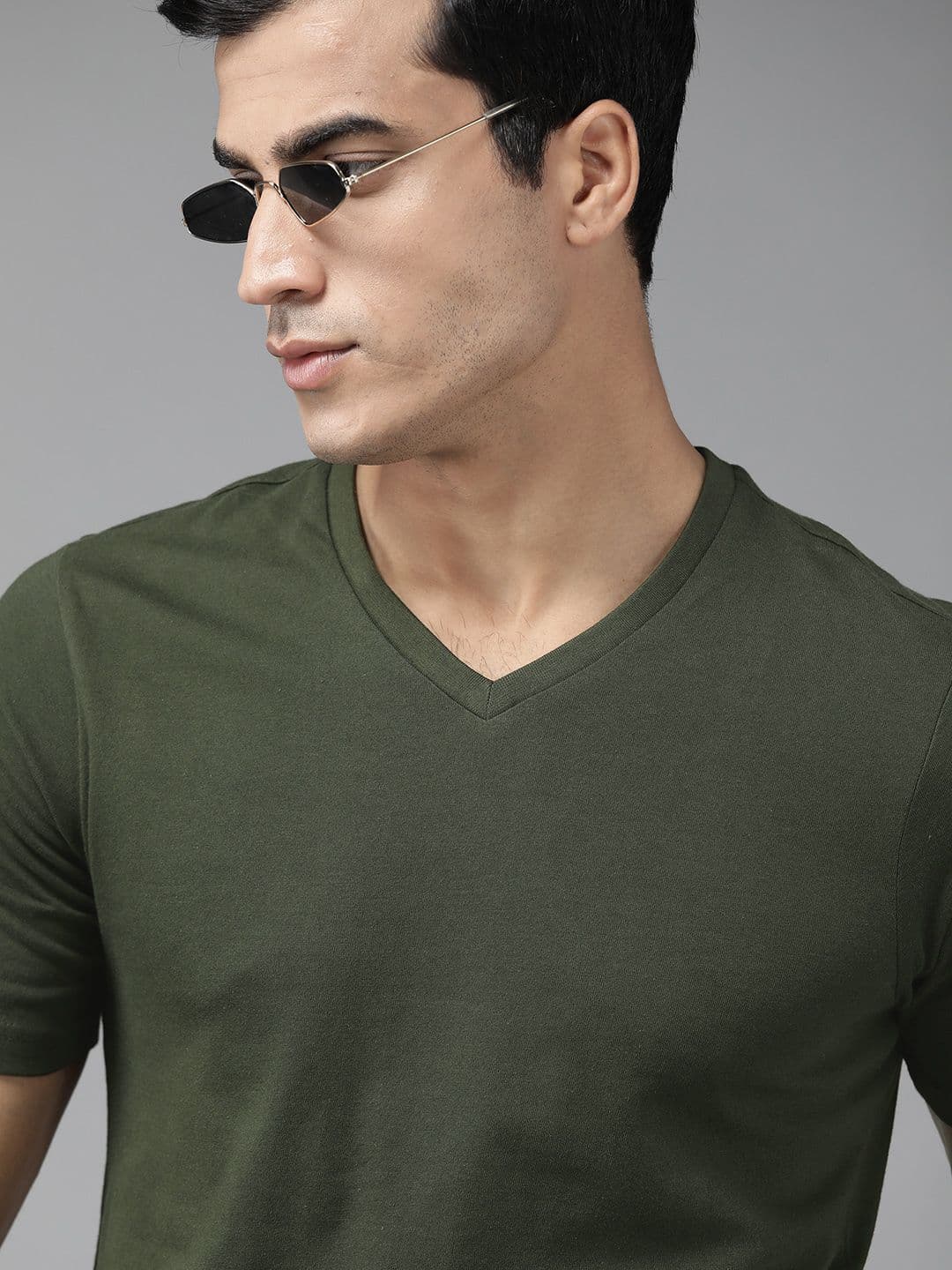 The Roadster Lifestyle Co Men Olive Green Solid Pure Cotton V-Neck T-shirt - view 1