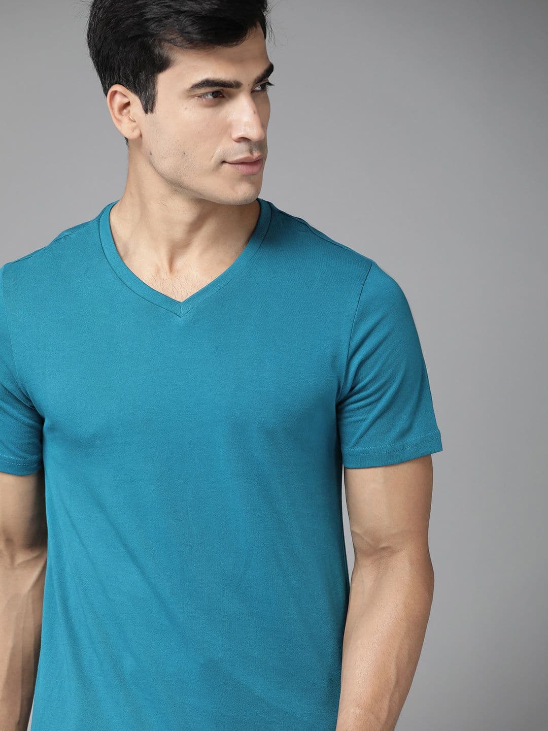 The Roadster Lifestyle Co Men Blue Cotton Solid V-Neck T-shirt - view 1