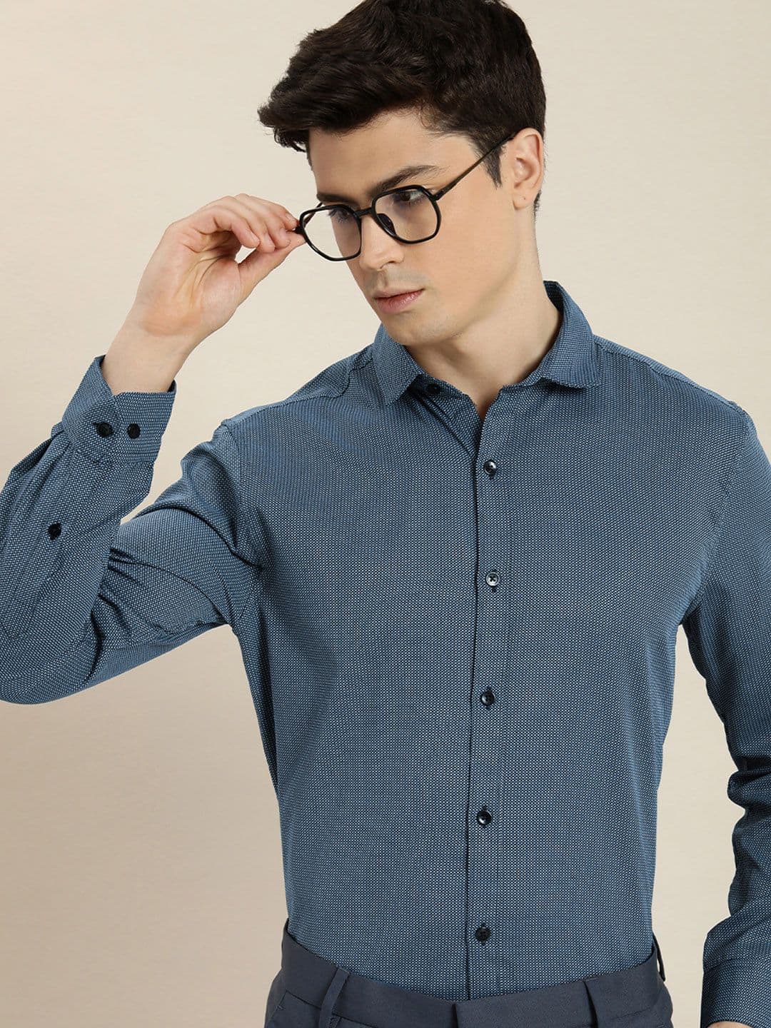INVICTUS Men Pure Cotton Slim Fit Micro Checks Formal Shirt - view 1