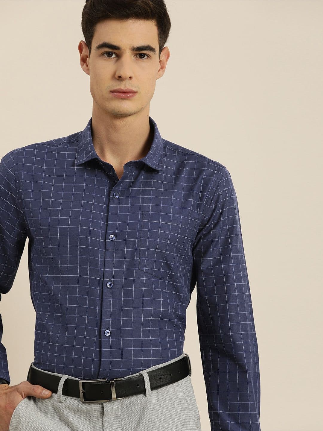 INVICTUS Men Easy Care Navy Blue & White Checked Formal Shirt - view 1