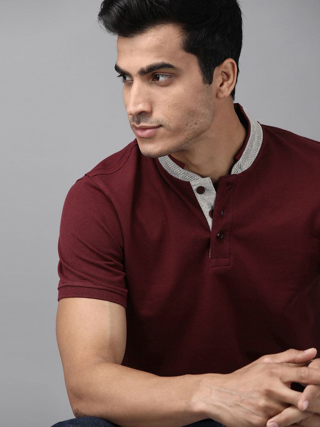 The Roadster Lifestyle Co Men Burgundy Solid Mandarin Collar Pure Cotton T-shirt - view 1