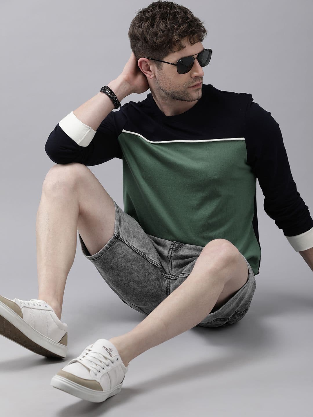 The Roadster Lifestyle Co Men Black Green Colourblocked Cotton T-shirt - view 1