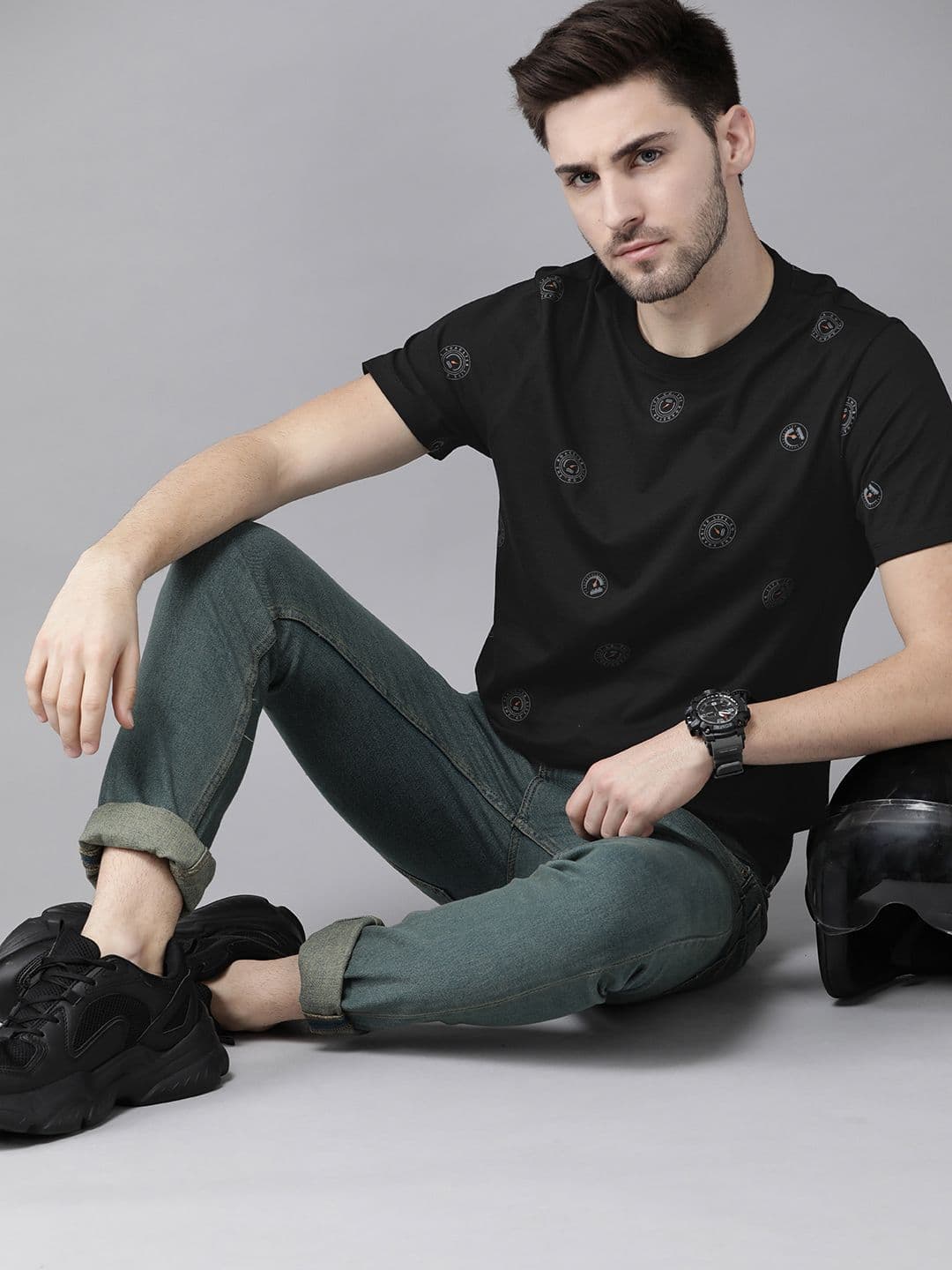 Roadster Men Black & Grey Typography Cotton Printed T-shirt - view 1