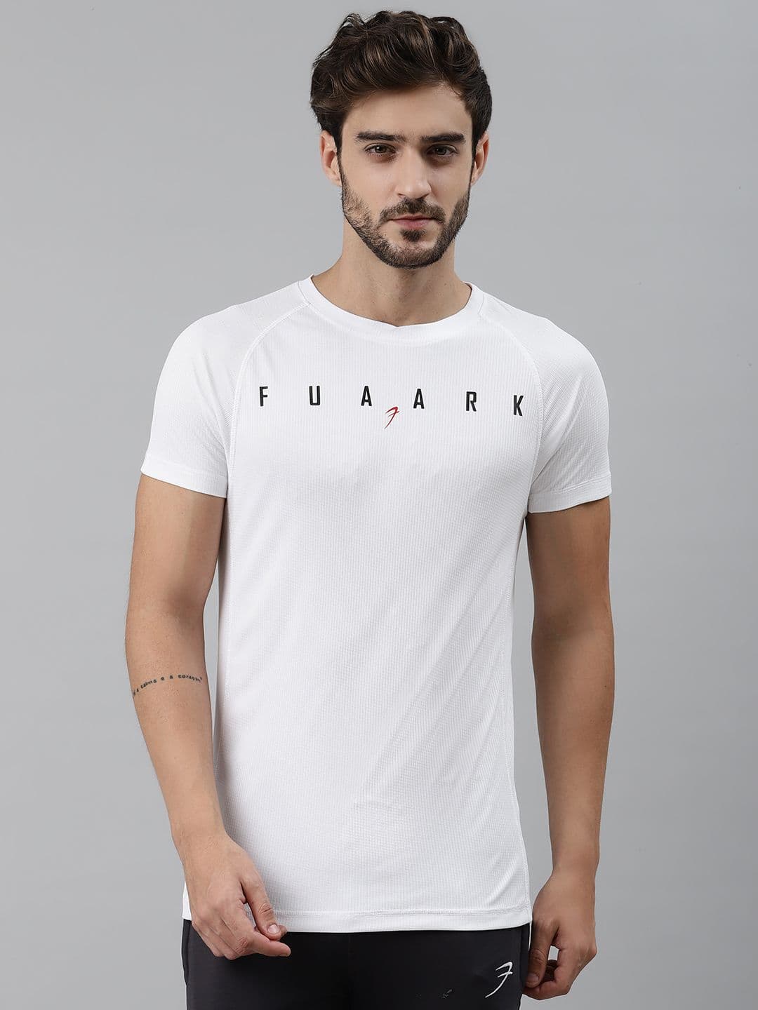 FUAARK Men White & Black Brand Logo Print Slim Fit Round Neck T-shirt - view 1