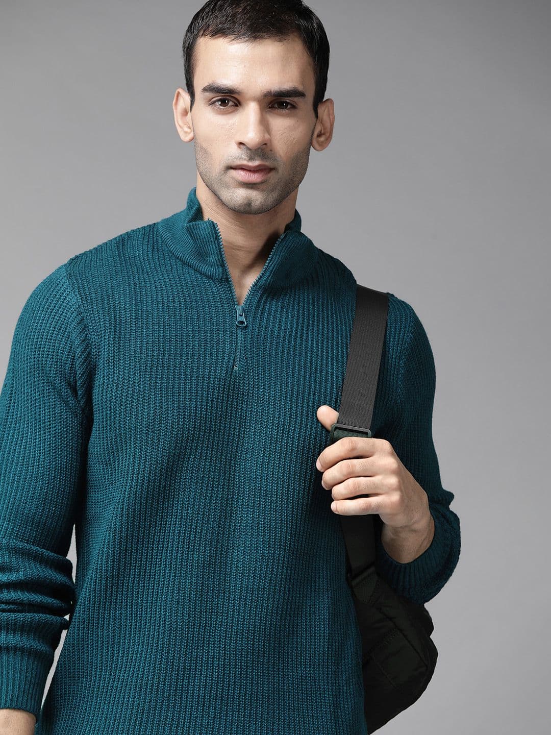 Roadster Men Teal Blue Solid Pullover - view 1