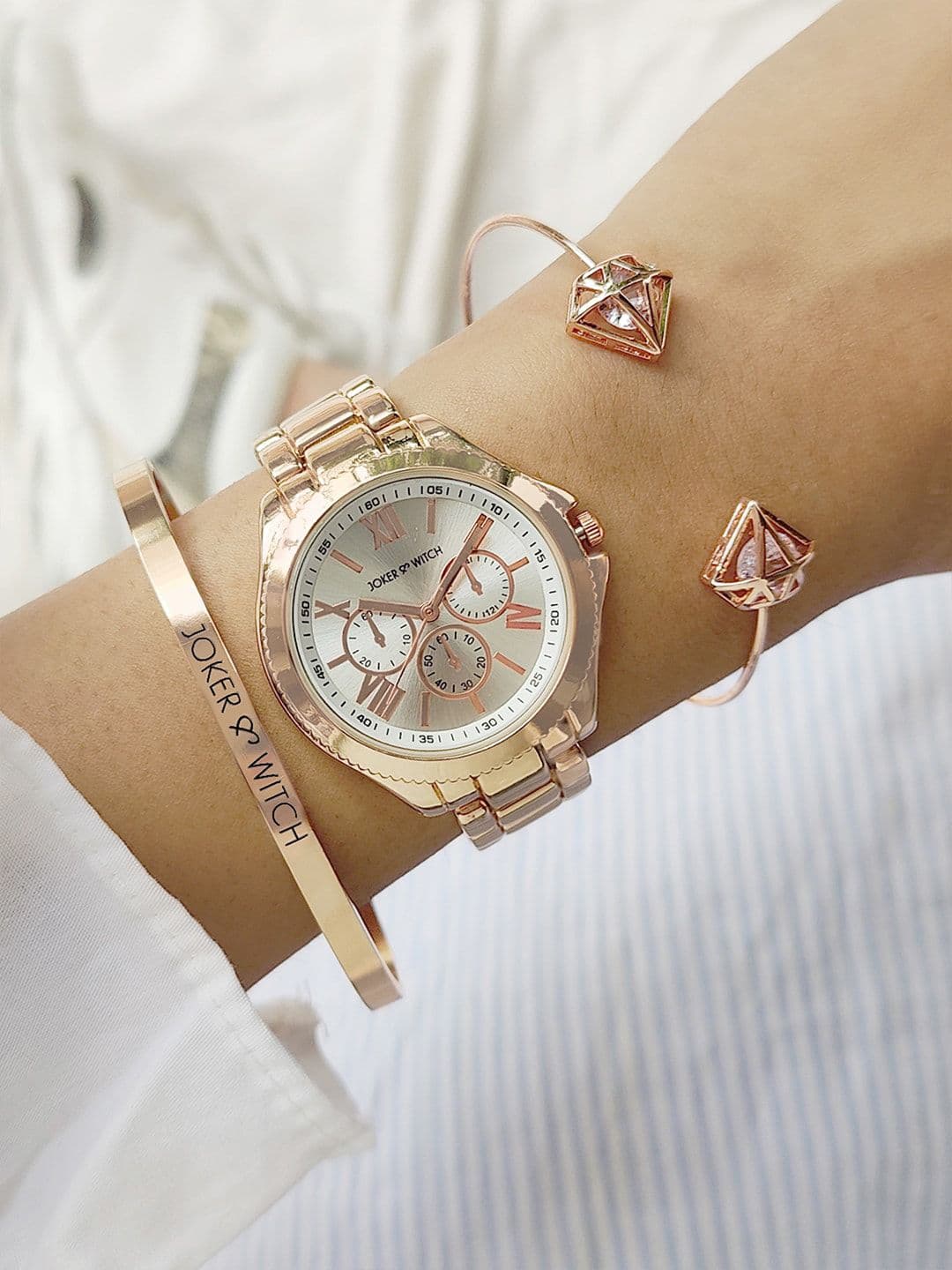 JOKER & WITCH Women Gold-Toned & White Lily Watch Gift Set JWBS408 - view 1
