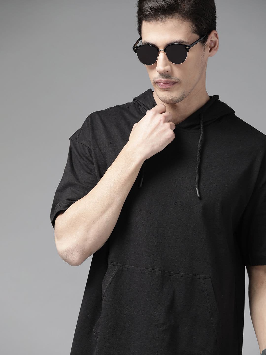 Roadster Men Black Solid Cotton Drop-Shoulder Sleeves Hooded Relaxed Fit T-shirt - view 1