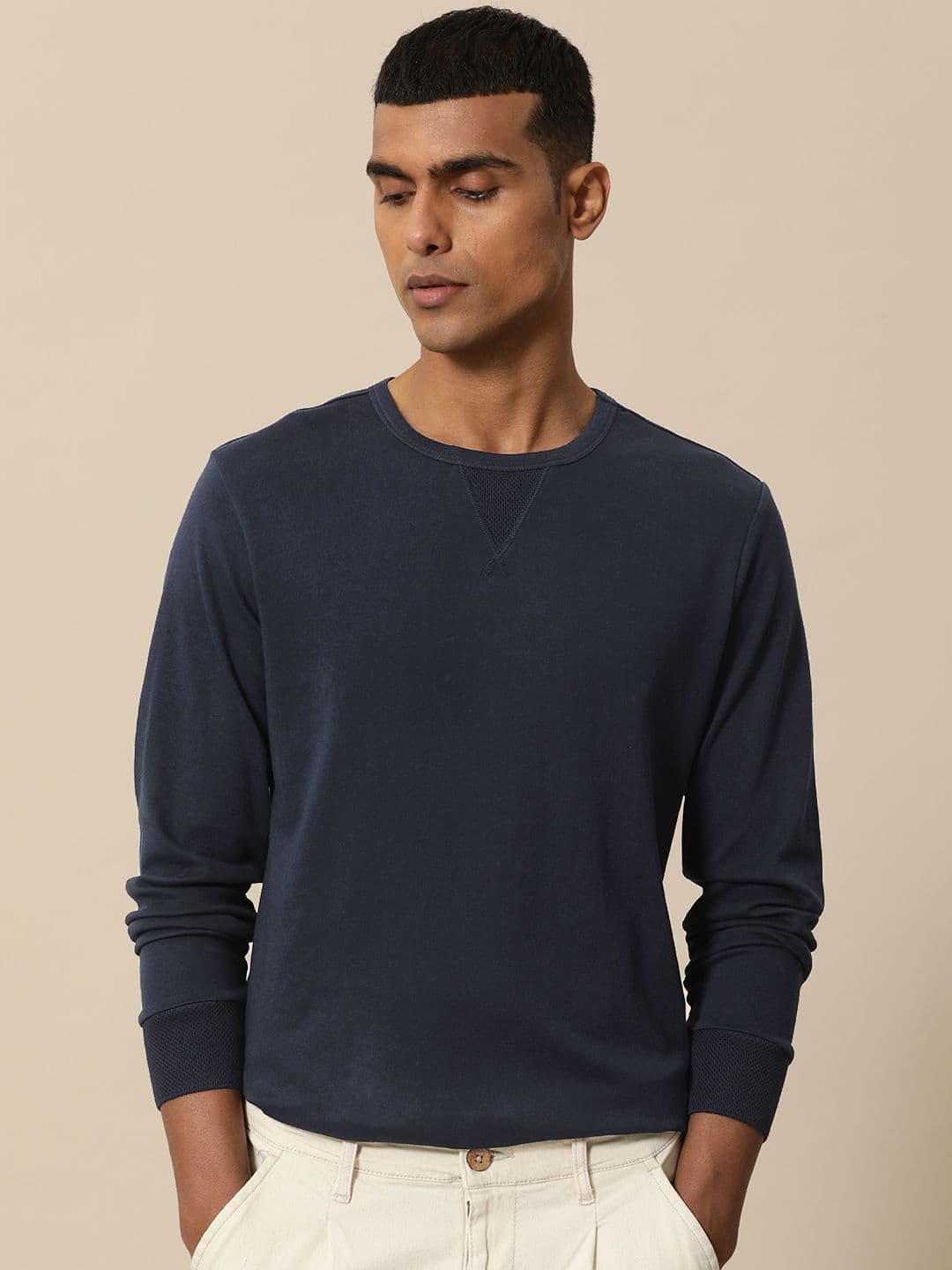 Mr Bowerbird Men Navy Blue Regular Fit Pure Cotton V Patch T-shirt - view 1