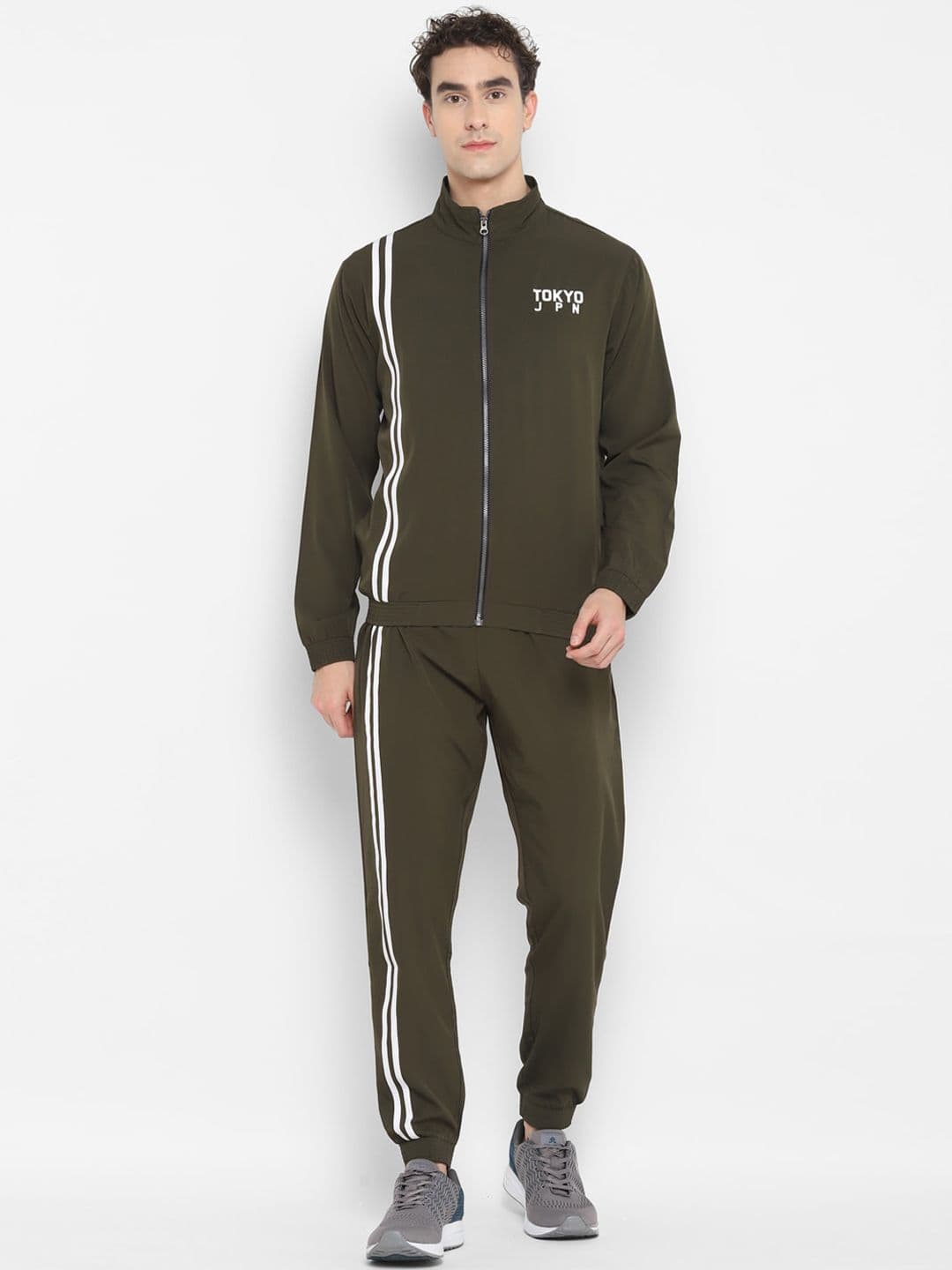 Yuuki Men Olive Green Solid Tracksuit - view 1