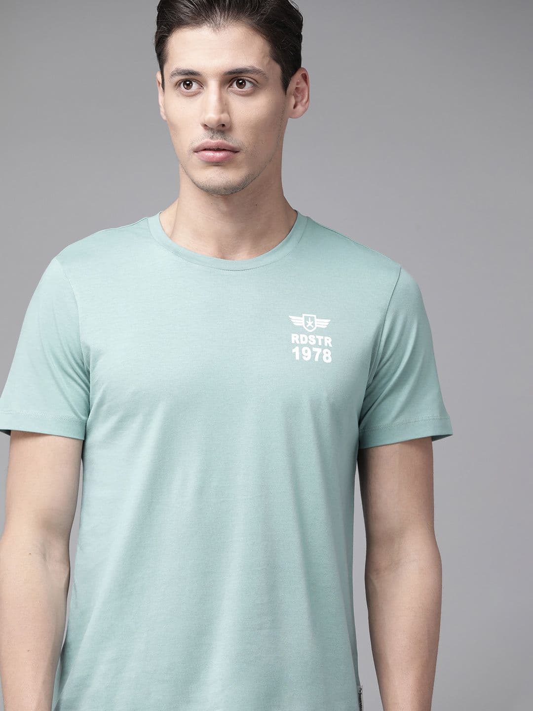 The Roadster Lifestyle Co Men Blue Pure Cotton T-shirt With Brand Logo Detail - view 1