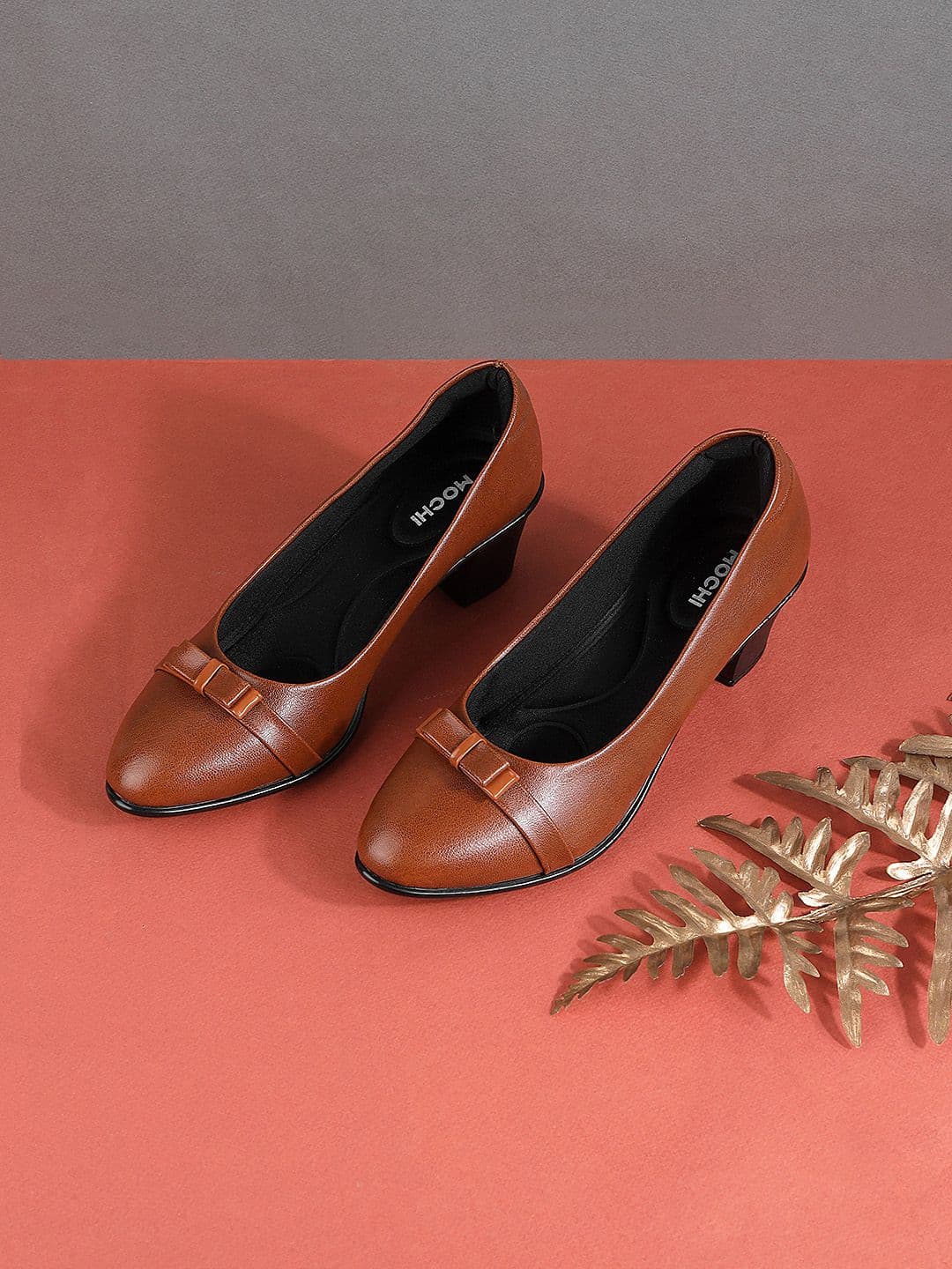 Mochi Womens Brown Comfort Pumps with Bow - view 1
