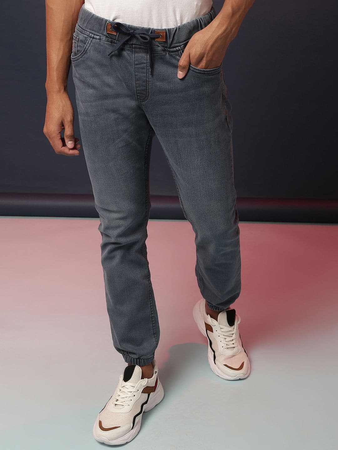 CAHOOT Men Grey Smart Slim Fit Stretchable Jeans - view 1