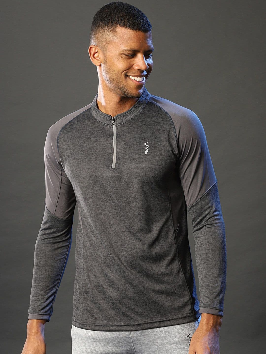 CAHOOT Men Charcoal Colourblocked Henley Neck Drop-Shoulder Sleeves Dri-FIT Pockets Running T-shirt - view 1