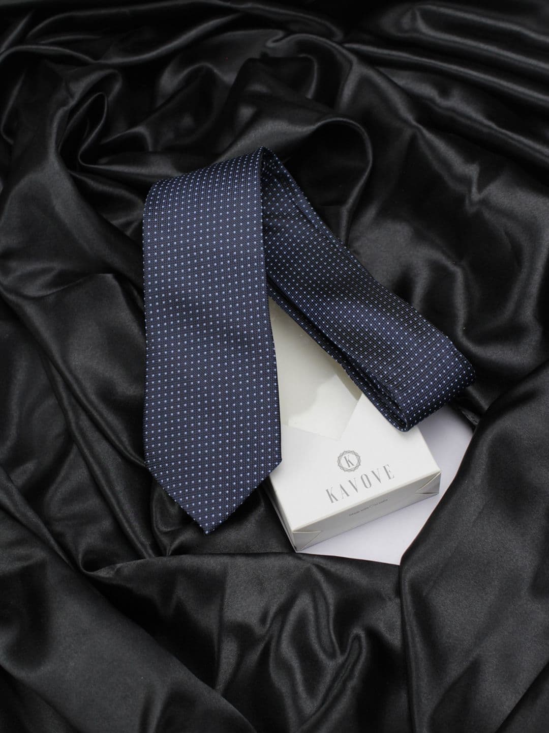 Kavove Men Blue Printed Broad Tie - view 1