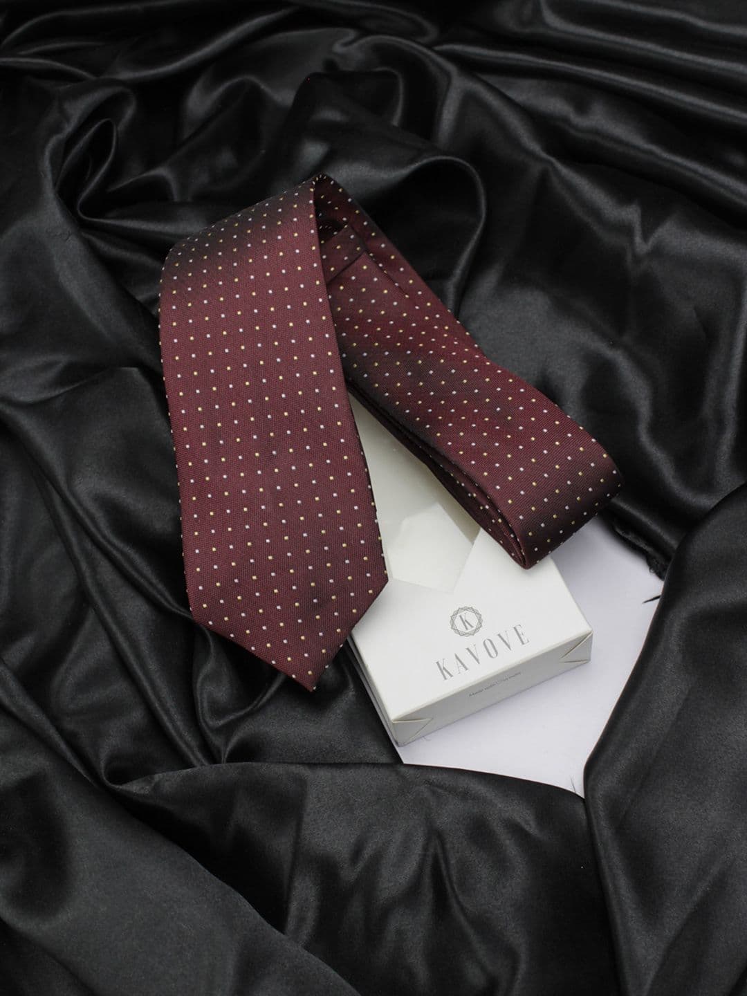 Kavove Men Maroon The Refreshing Twin Polka Dot Woven Design Broad Tie - view 1