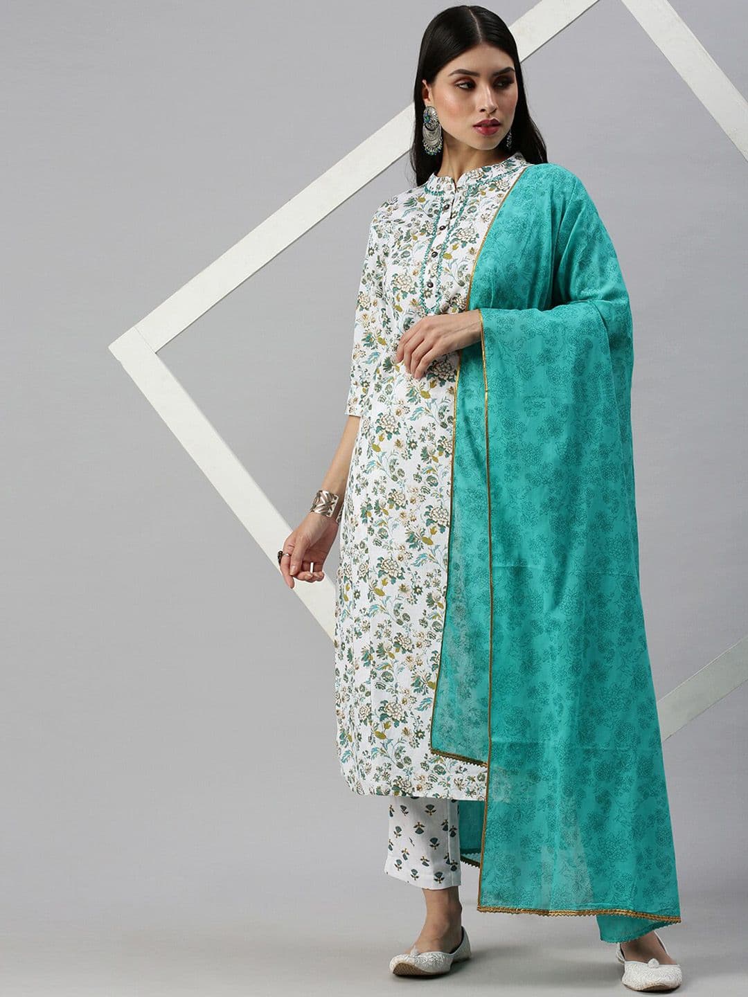 SHOWOFFFF Women White Floral Printed Kurta with Trousers & With Dupatta - view 1