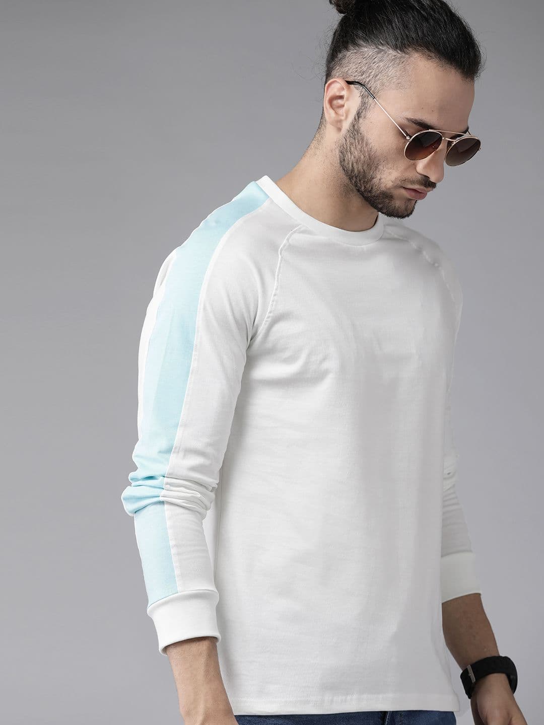 Roadster Men White Pure Cotton Solid T-shirt - view 1