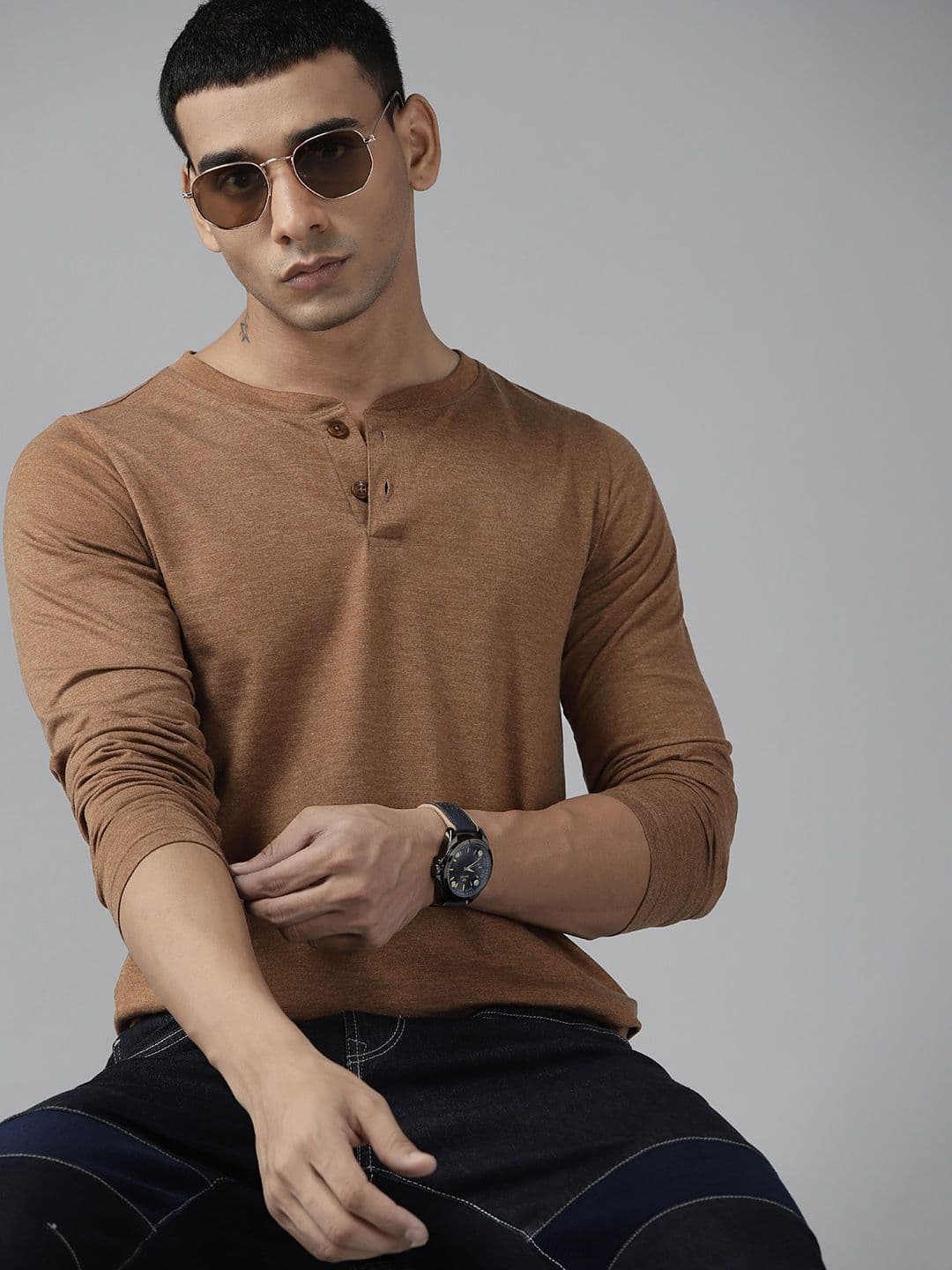 Roadster Men Brown Solid T-shirt - view 1