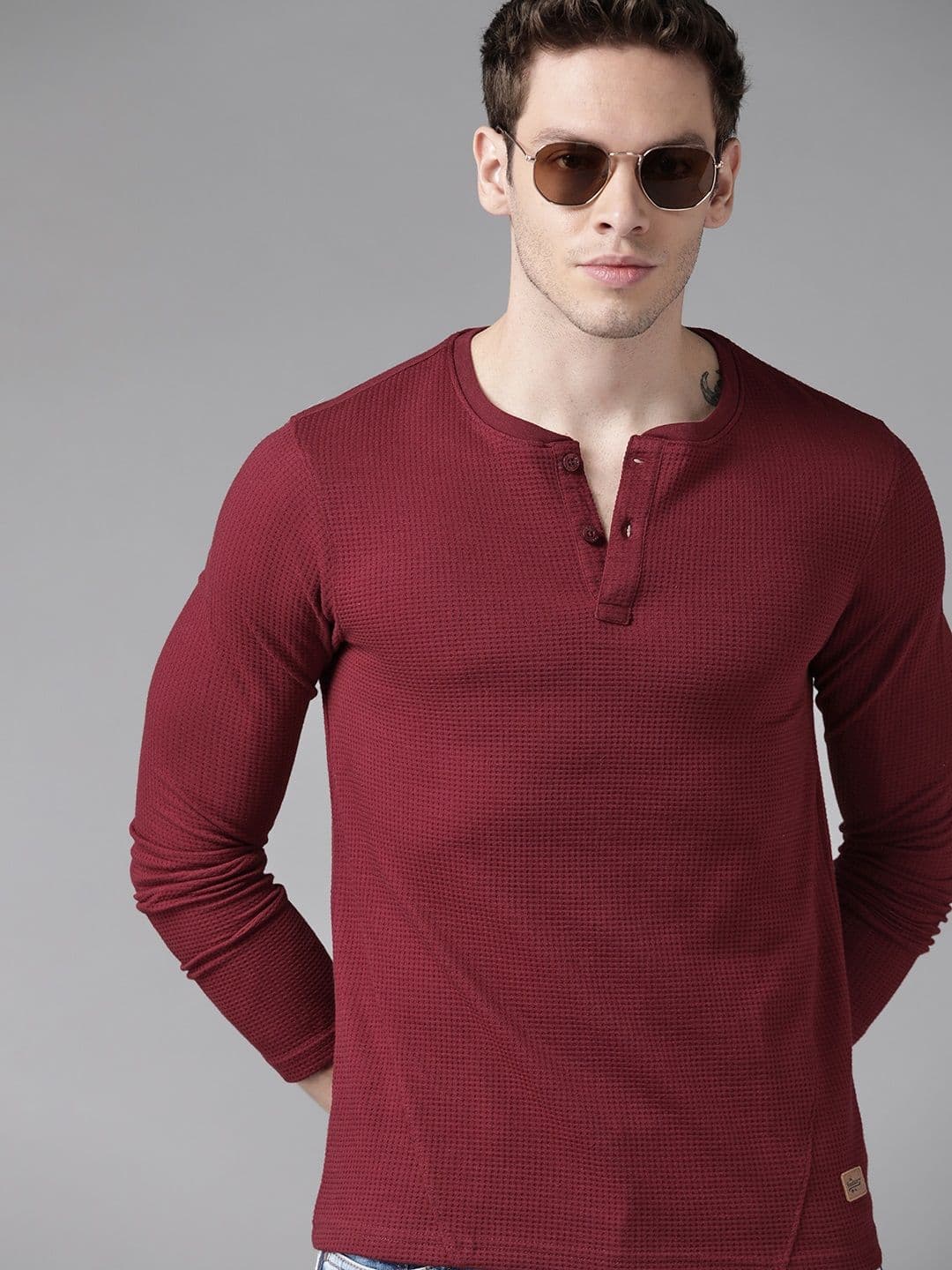 Roadster Men Maroon Textured Henley Neck T-shirt - view 1