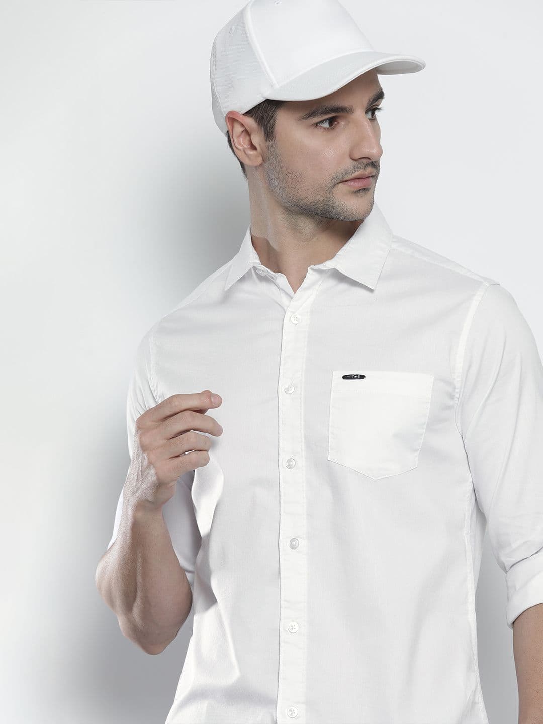 The Indian Garage Co Men White Comfort Solid Casual Regular Fit Shirt - view 1