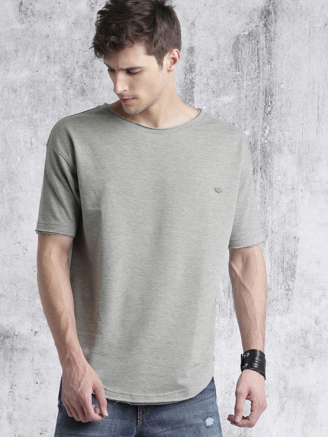 Roadster Men Grey Melange Longline T-shirt with Raw Edges - view 1