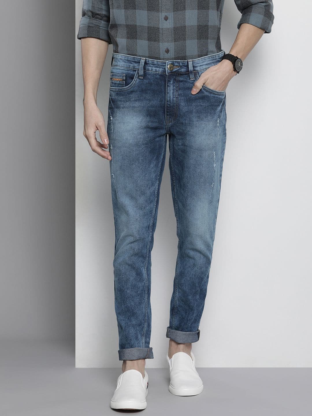 The Indian Garage Co Men Blue Slim Fit Mildly Distressed Light Fade Stretchable Jeans - view 1