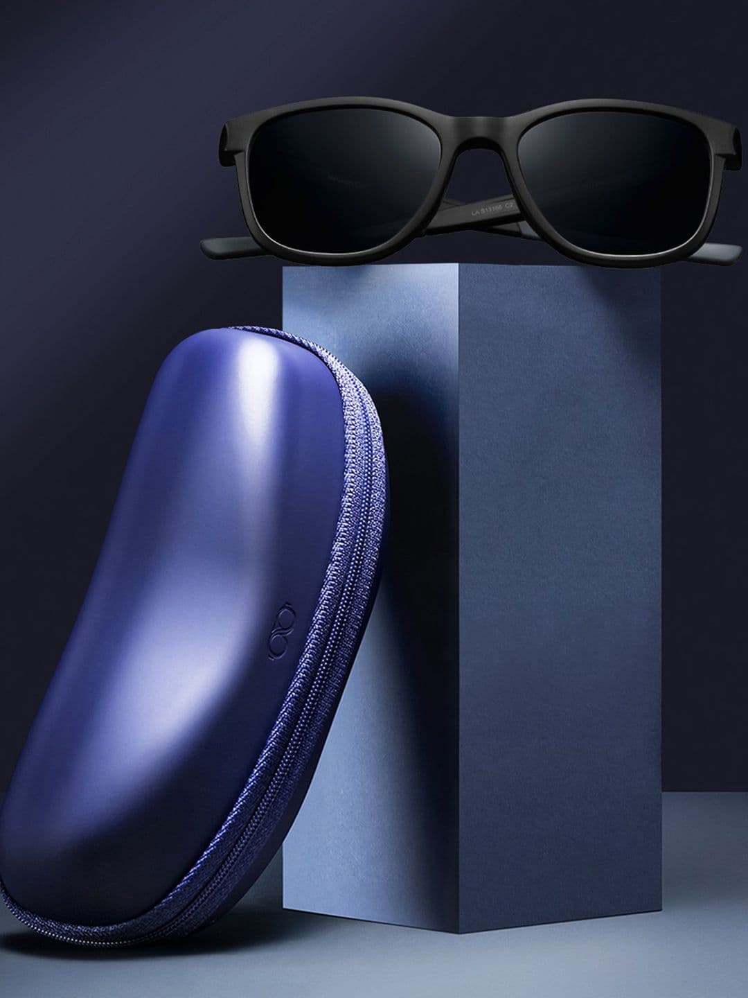 Vincent Chase by Lenskart Unisex Grey Lens & Black Wayfarer Sunglasses with Polarised and UV Protected Lens - view 1