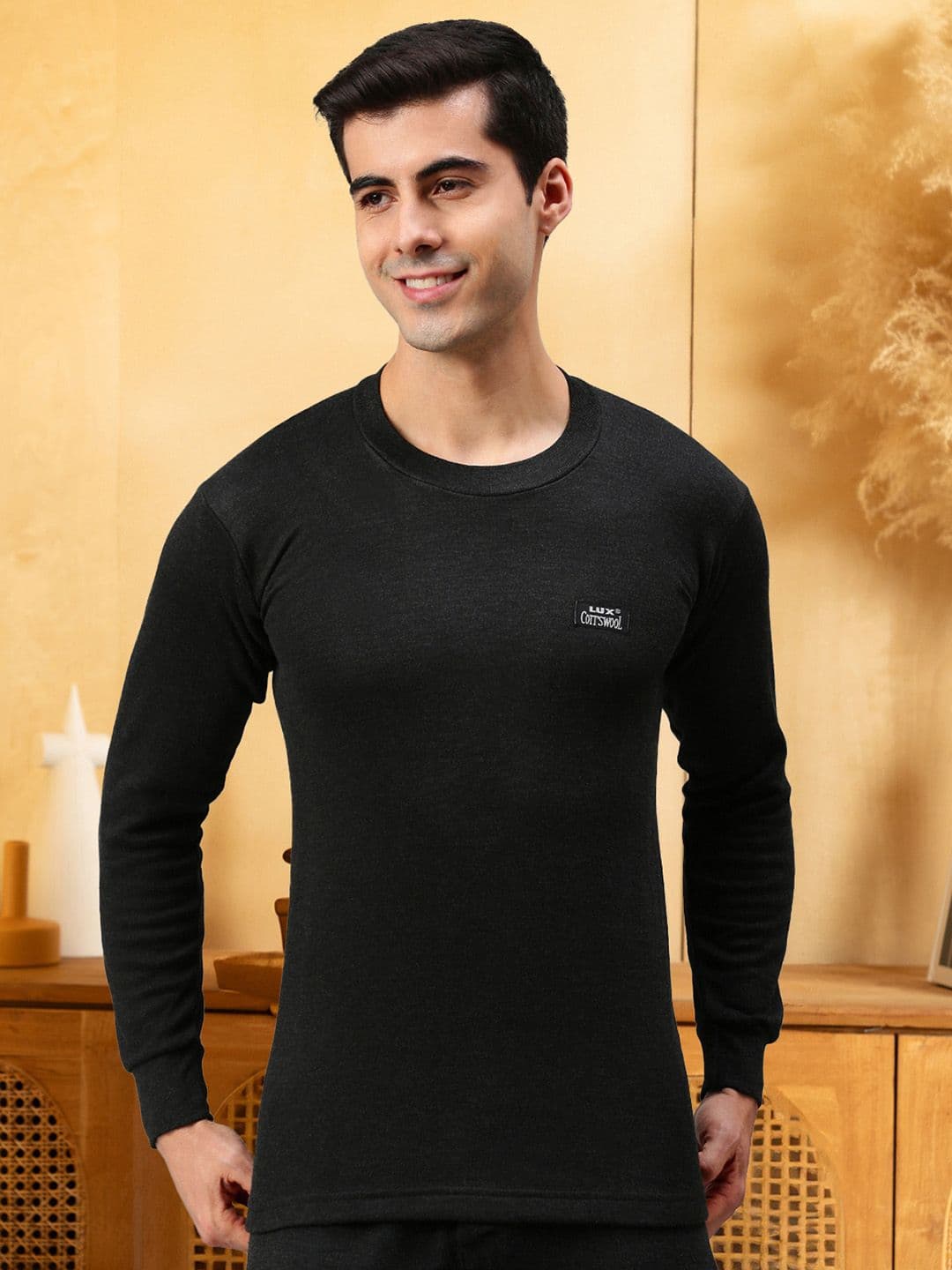 Lux Cottswool Men Charcoal Solid Cotton Thermal Top - view 1