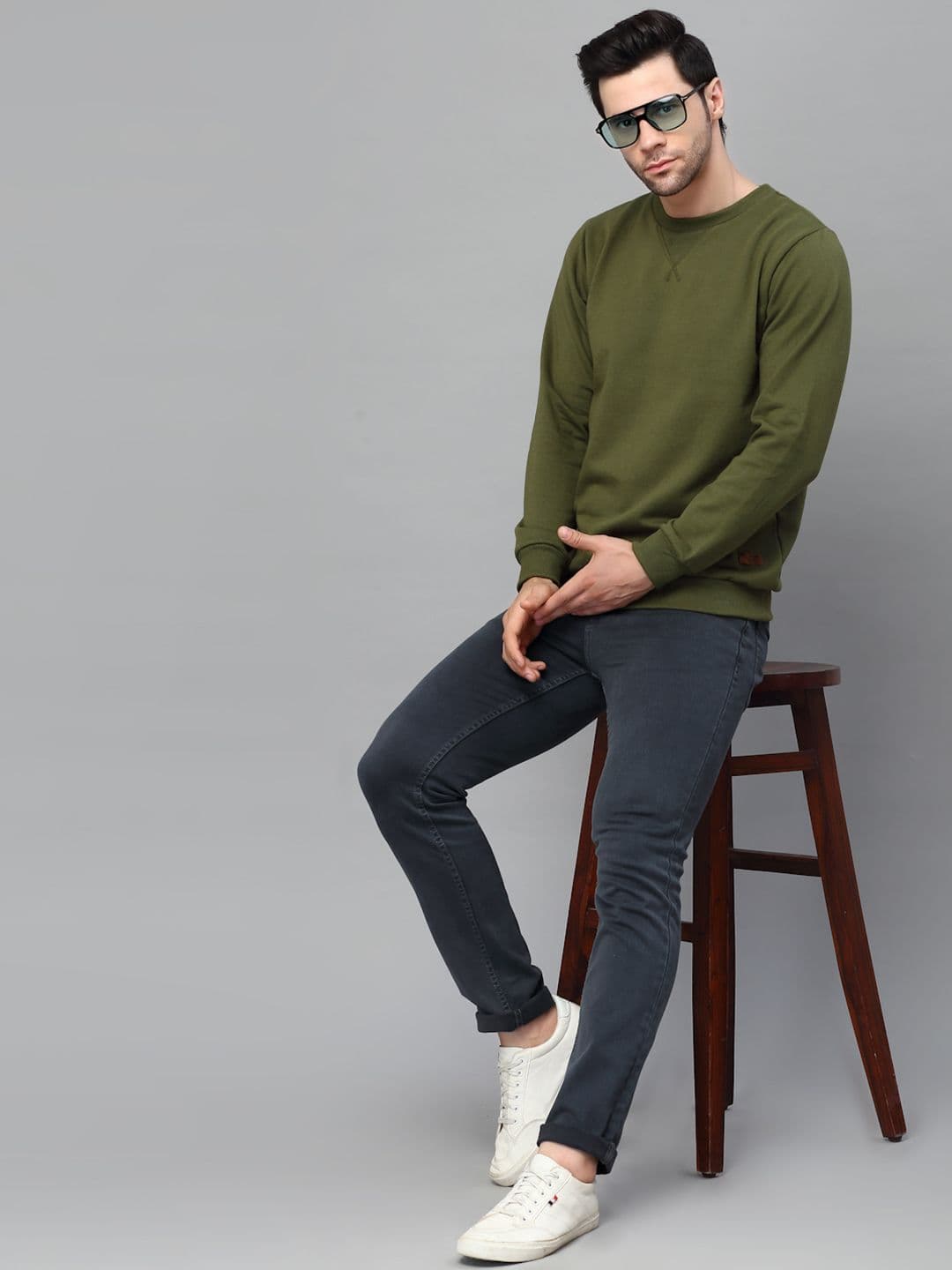 Rigo Men Green Solid Sweatshirt - view 1