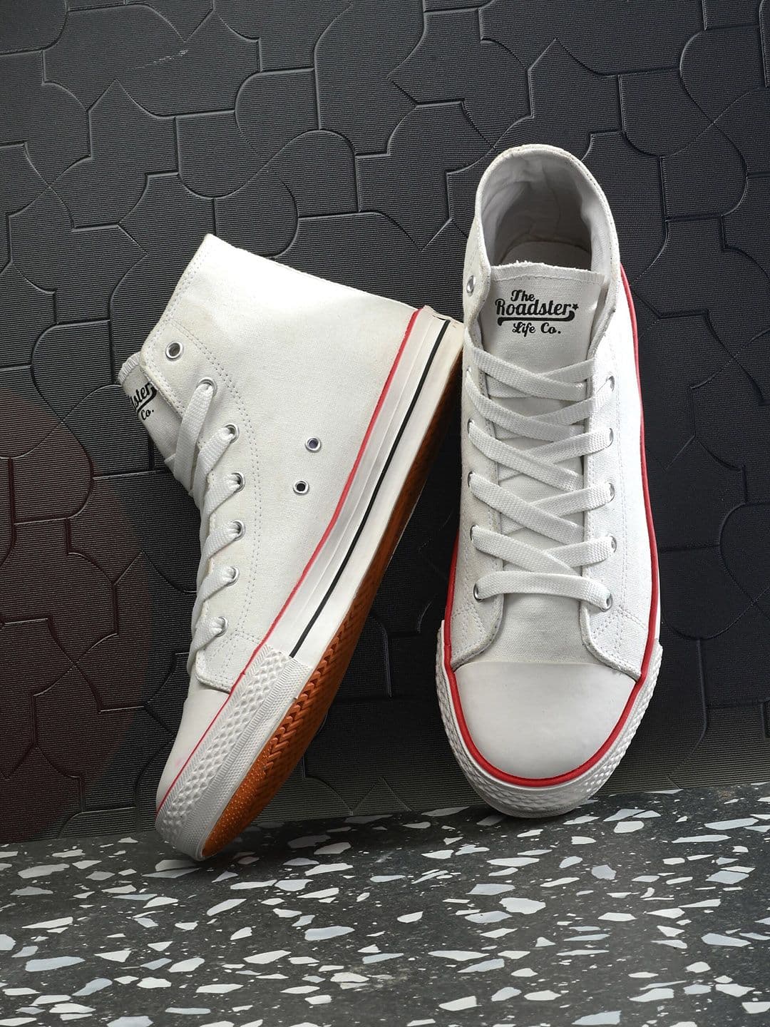 Roadster Men White Solid Canvas Sneakers - view 1