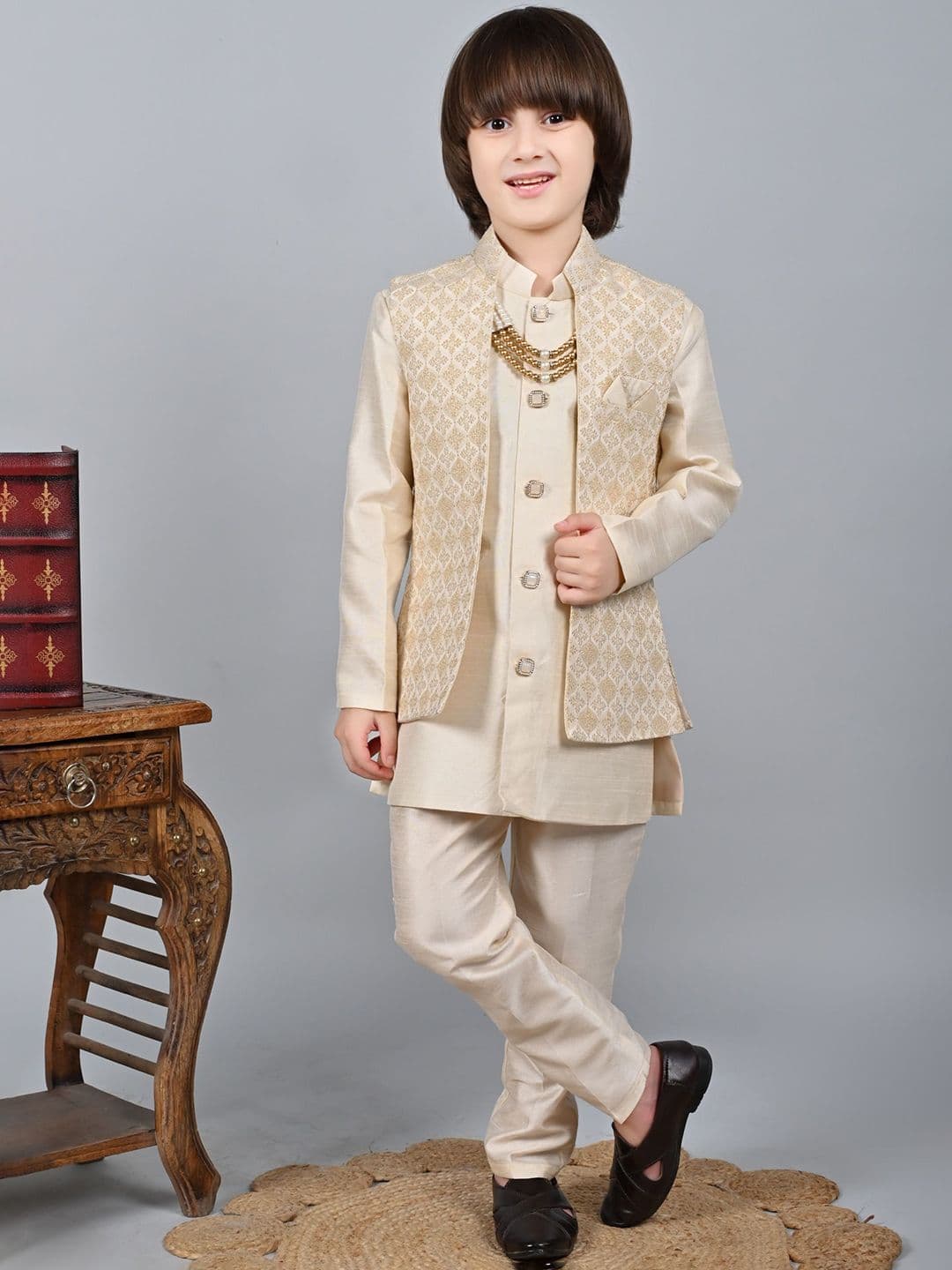 ahhaaaa Boys Embroidered Long Sleeve Sherwani Set - view 1
