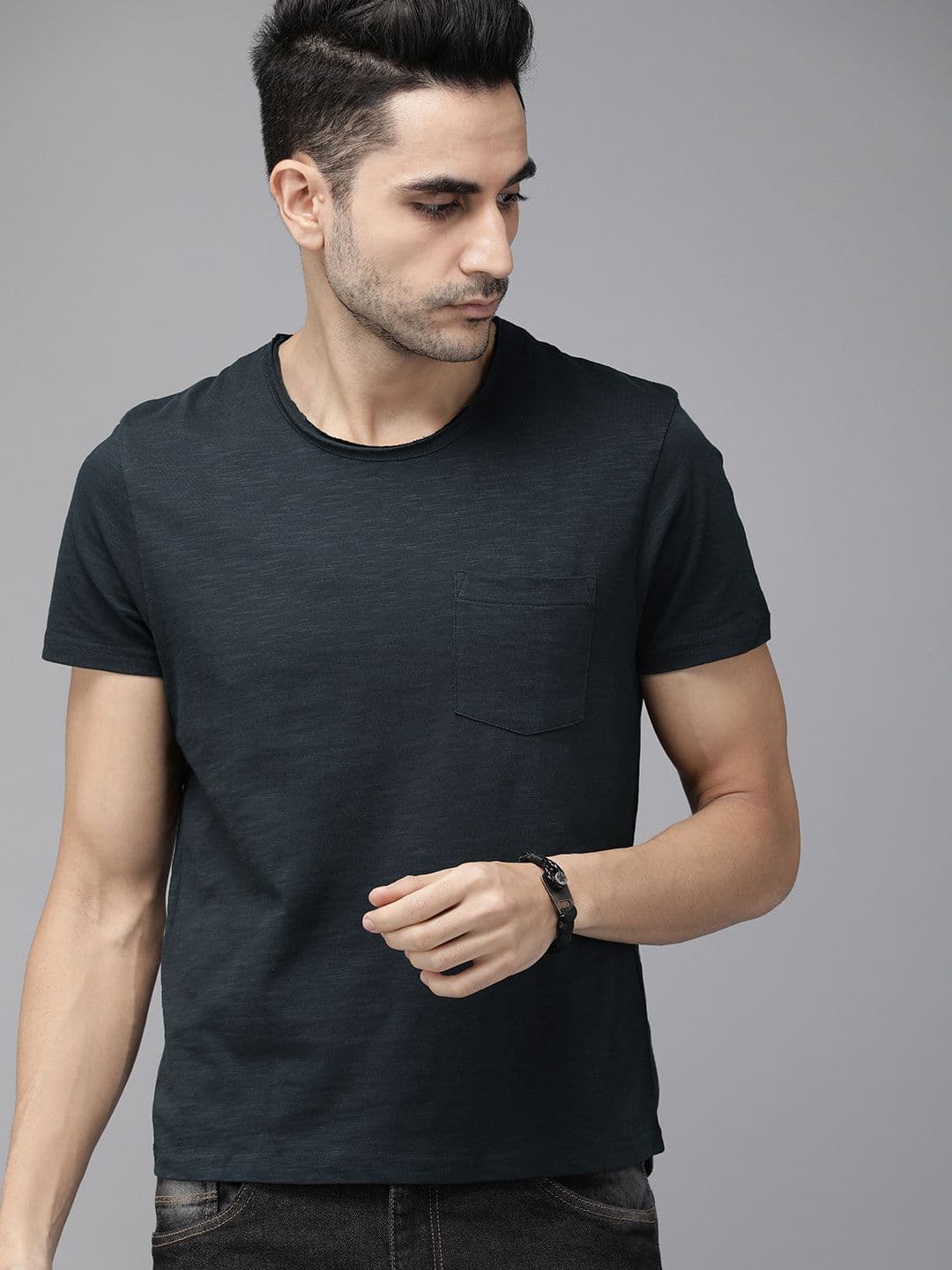 Roadster Men Navy Blue Cotton Solid Round Neck Cotton T-shirt - view 1