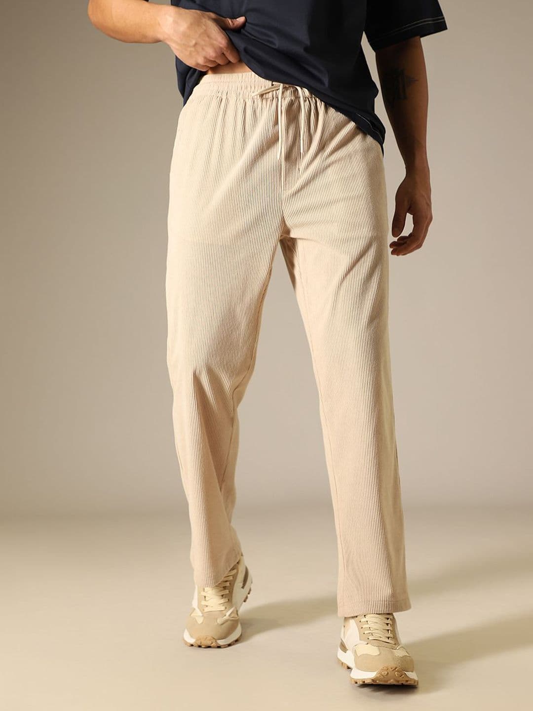 Banana Club Men Relaxed Corduroy Trousers - view 1
