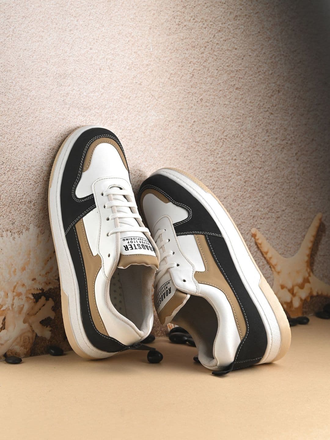The Roadster Lifestyle Co Men Colourblocked Casual Sneakers - view 1
