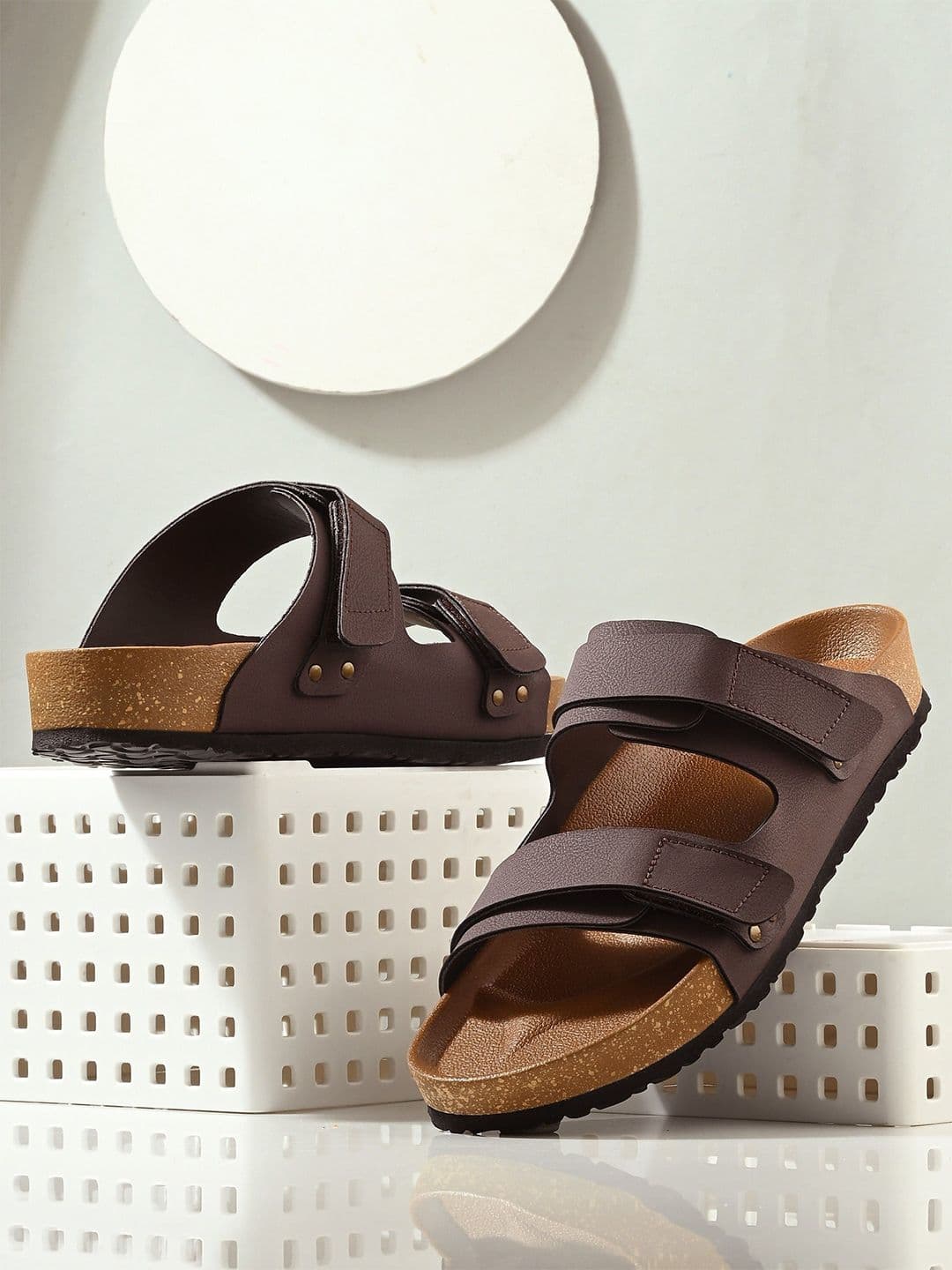 UNDERROUTE Men Comfort Sandals - view 1