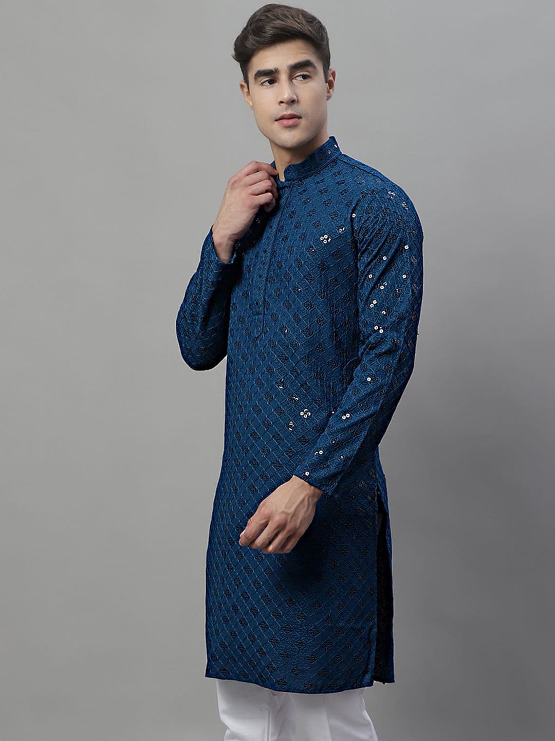 Jompers Men Geometric Embroidered Sequinned Kurta - view 1