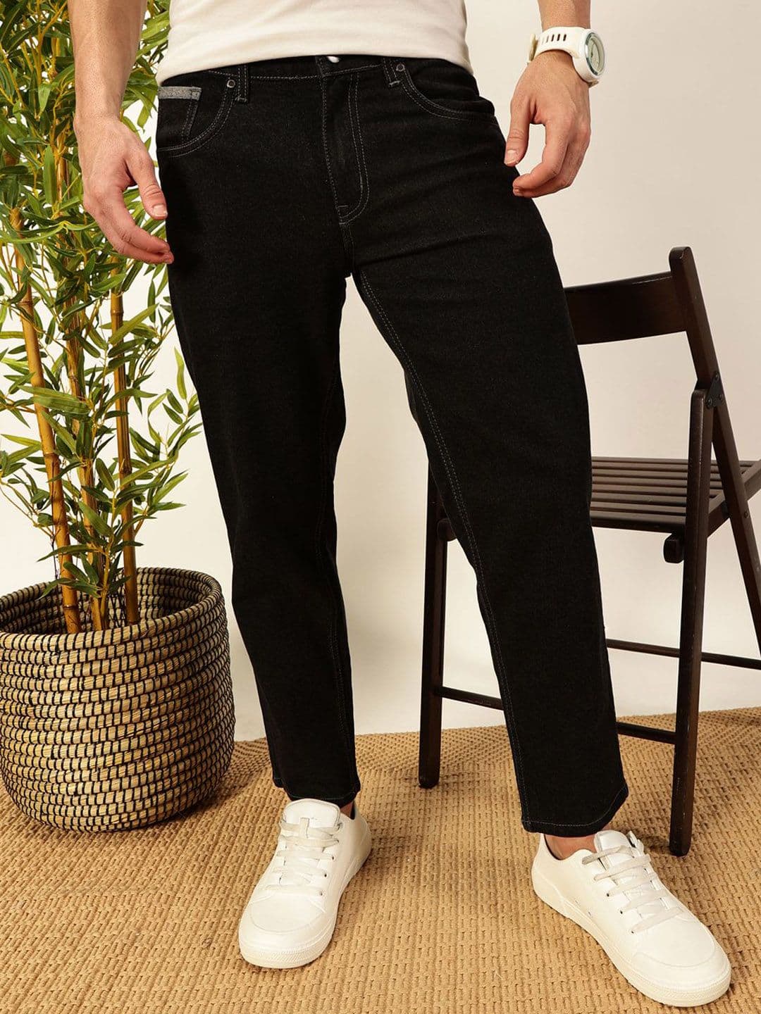 Thomas Scott Men Solid Smart Tapered Fit Jeans - view 1