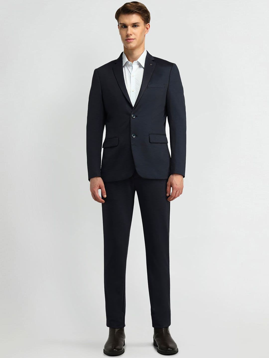 Arrow Men Slim-Fit Single-Breasted Blazer and Trousers Two-Piece Formal Suit - view 1