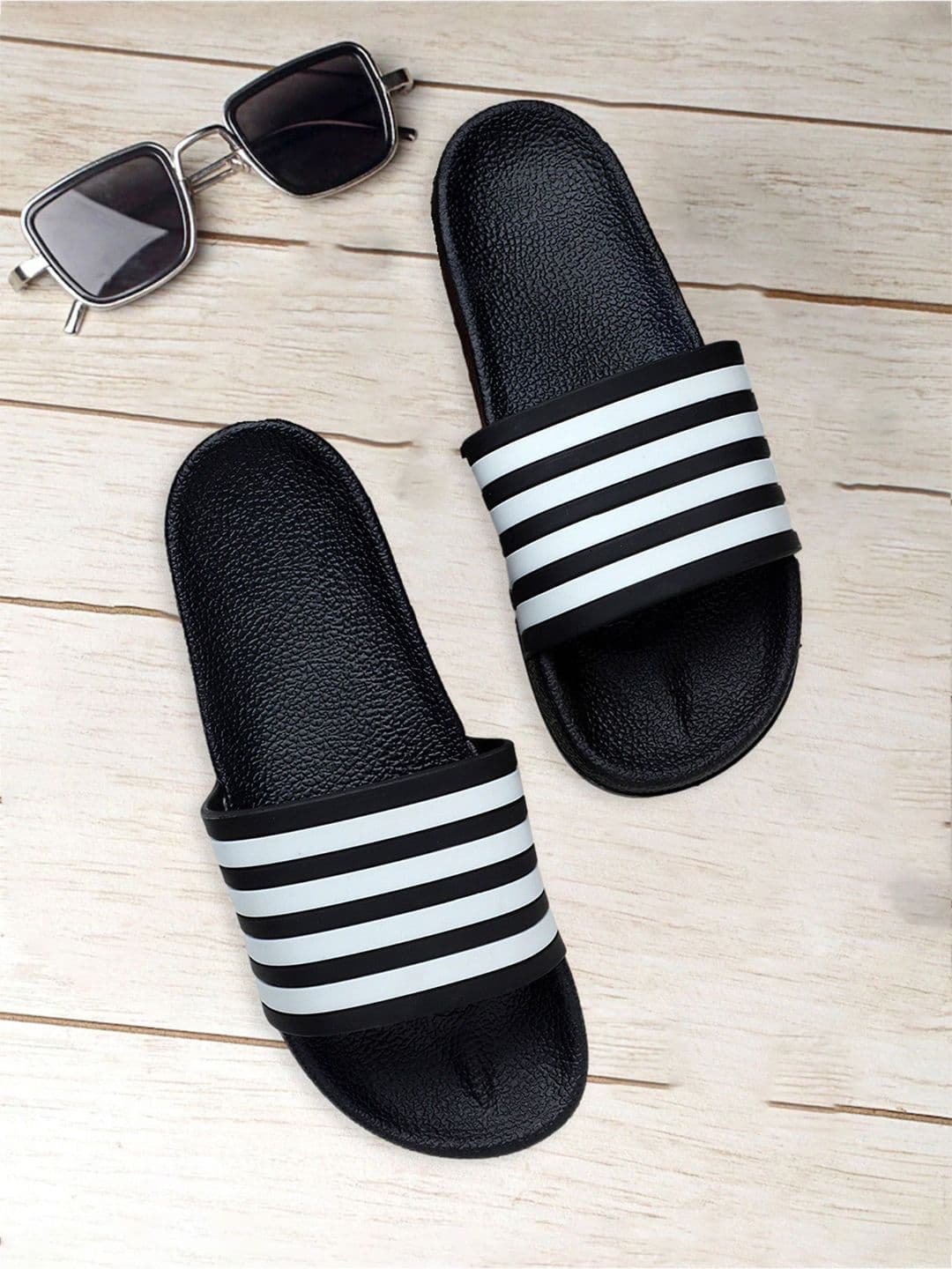 KAPYANSH Men Printed Rubber Sliders - view 1
