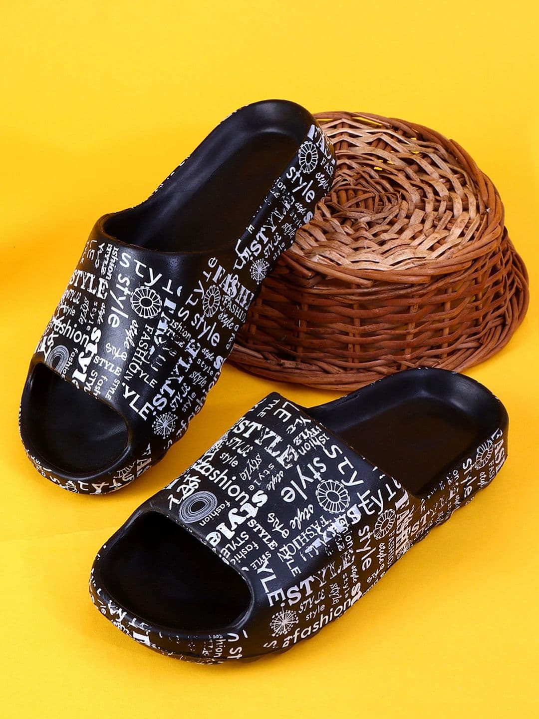 KAPYANSH Men Printed Rubber Sliders - view 1