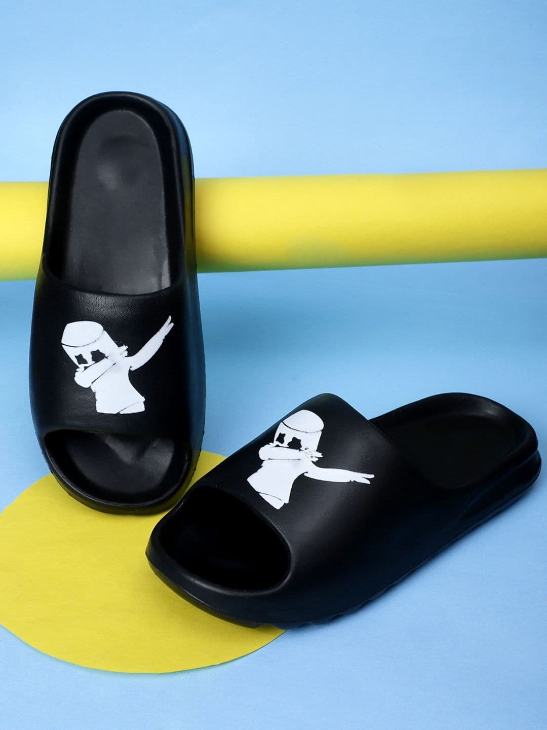KAPYANSH Men Printed Rubber Sliders - view 1