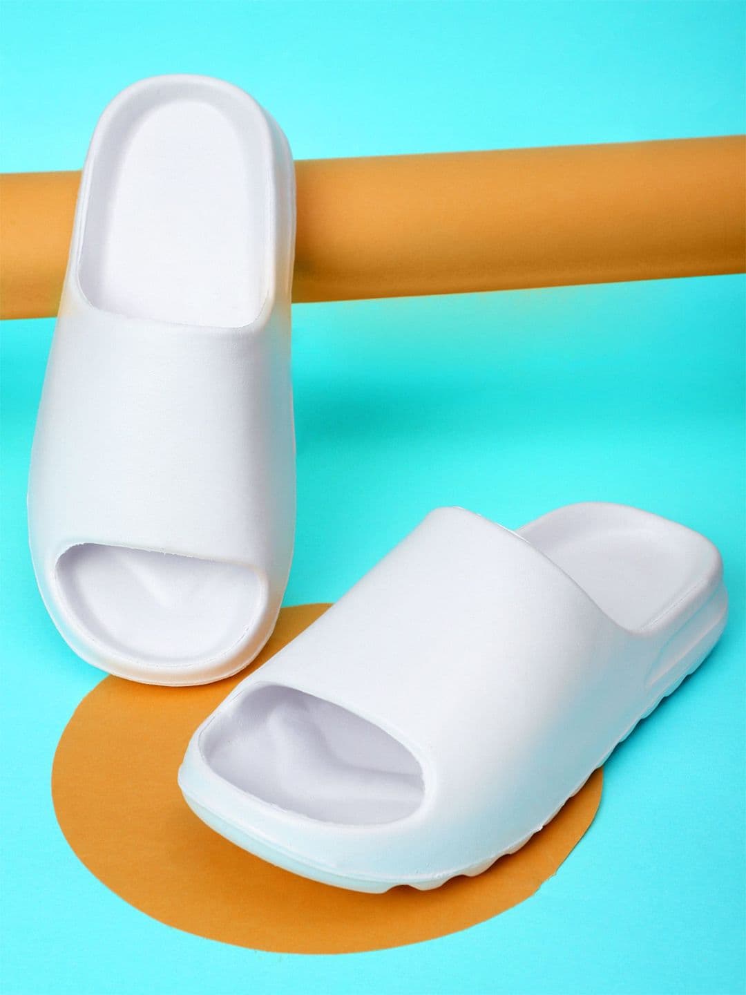 KAPYANSH Men Printed Rubber Sliders - view 1