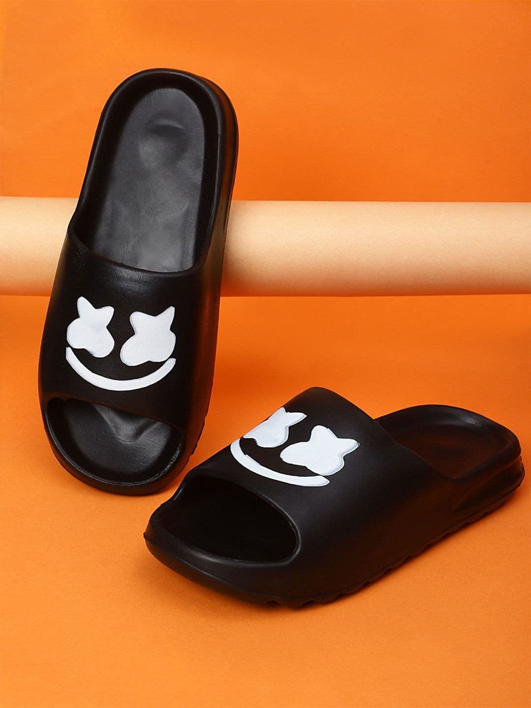 KAPYANSH Men Printed Rubber Sliders - view 1