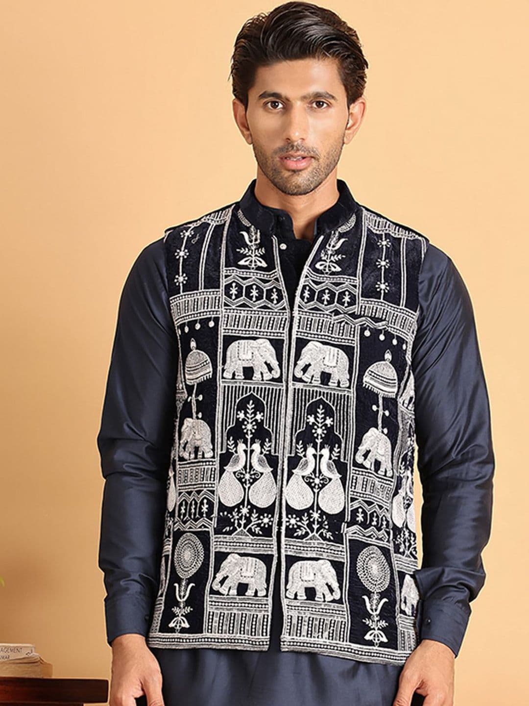 Jompers Men Embroidered Nehru Jackets - view 1