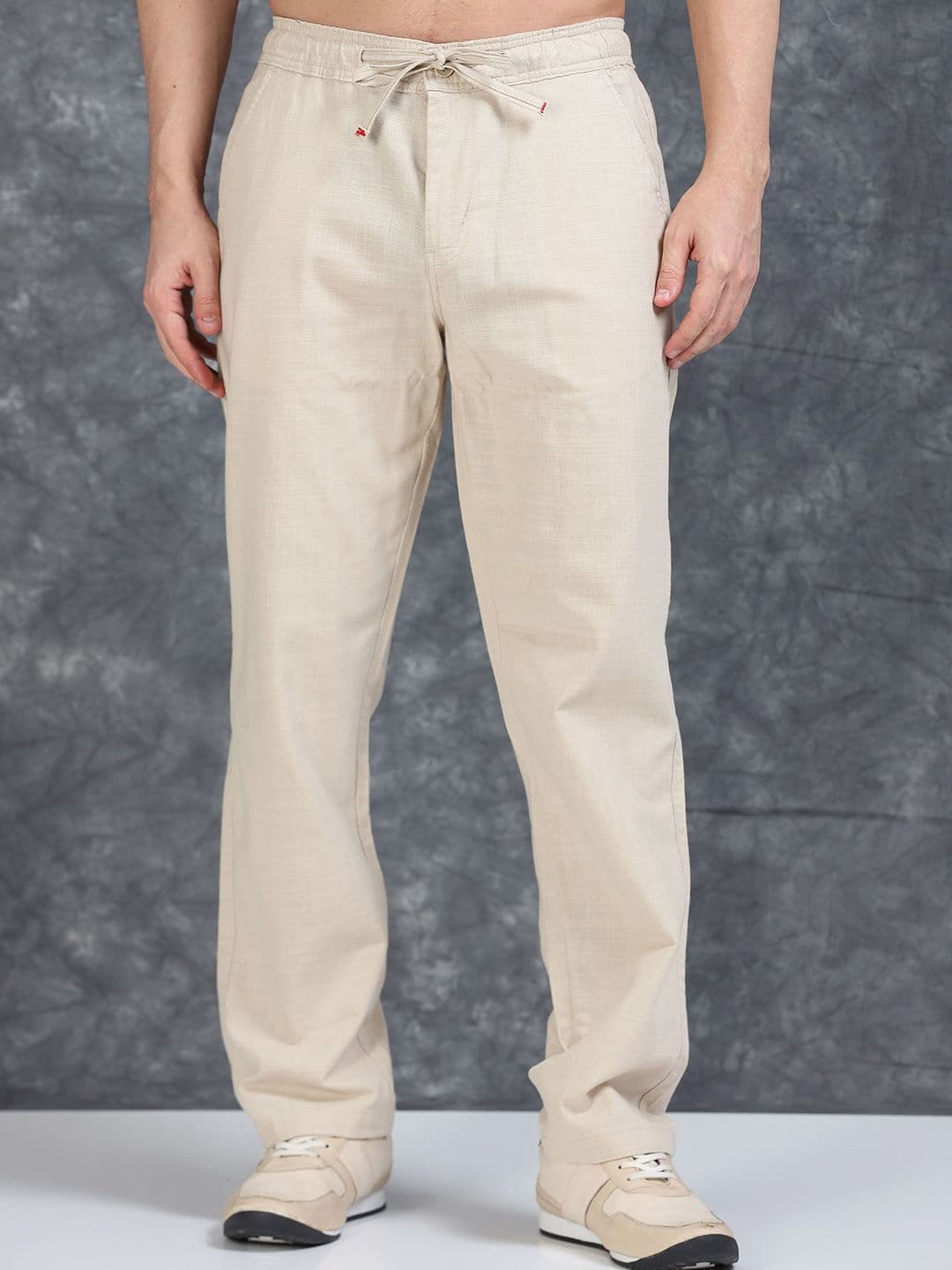 The Roadster Lifestyle Co Men Linen Relaxed-Fit Regular Trouser - view 1