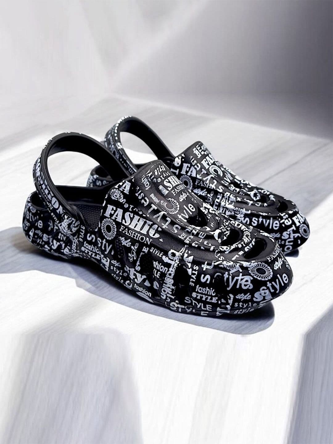 KAPYANSH Men Printed Rubber Clogs - view 1
