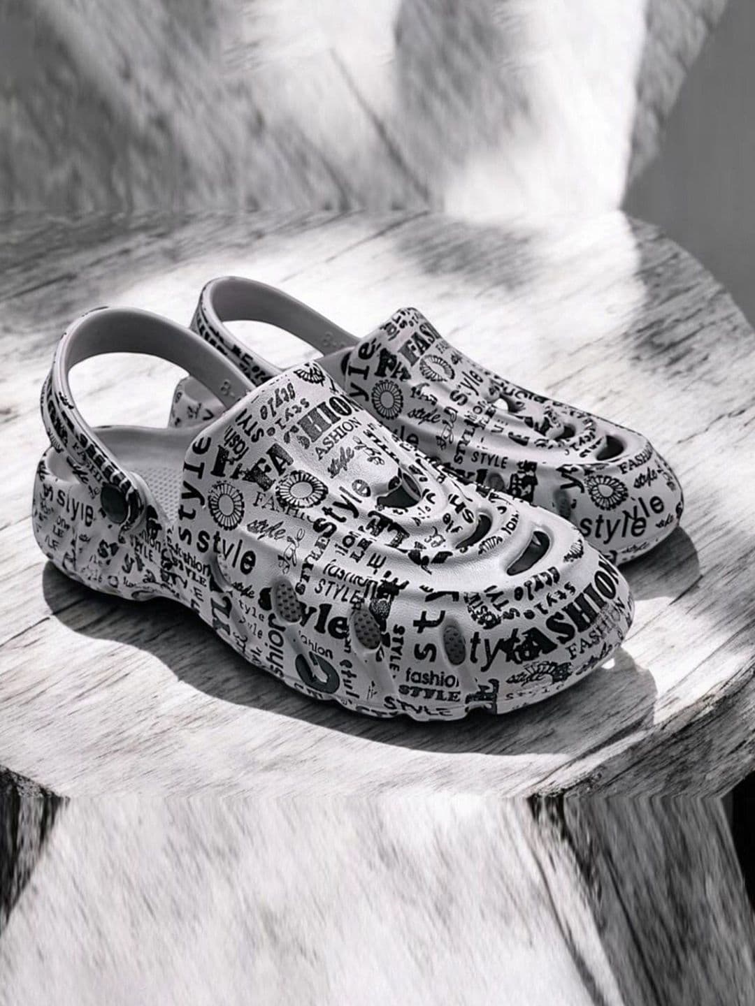 KAPYANSH Men Printed Rubber Clogs - view 1