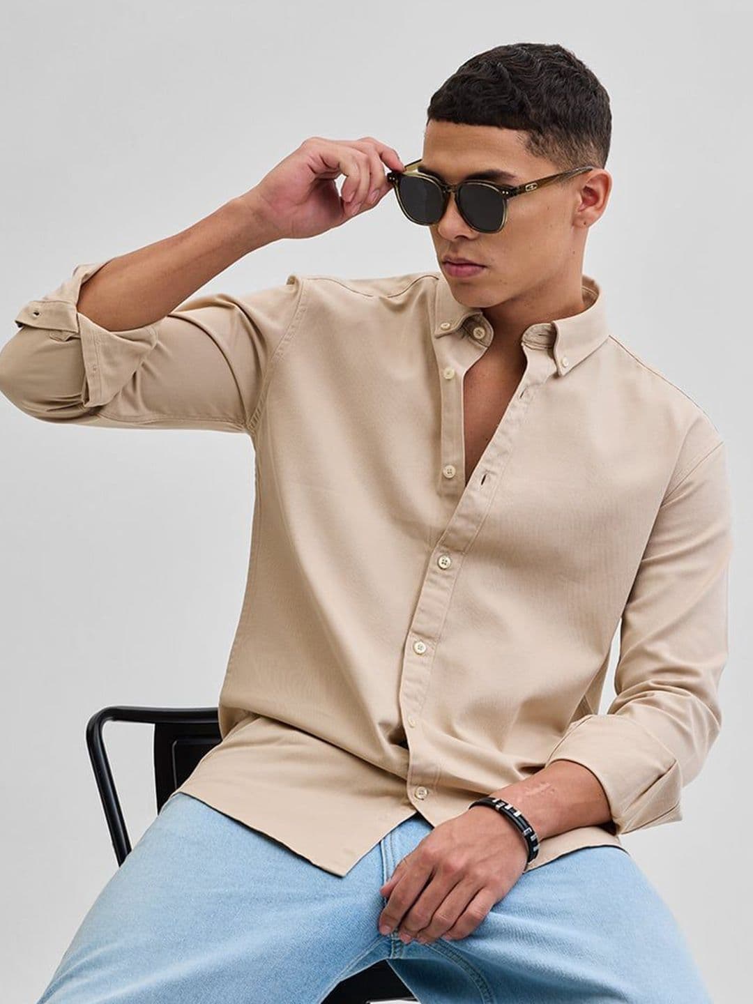 Snitch Men Classic Button-Down Collar Solid Cotton Casual Shirt - view 1