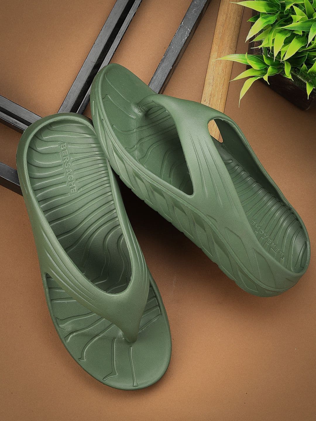 BERSACHE Men Ultra Soft Thong Flip-Flops - view 1